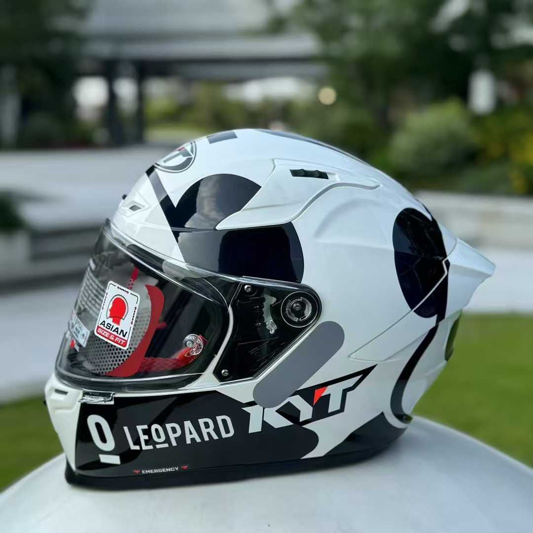 Горячая новинка: Мотошлем Kyt  – обзор и цена Carbon Fiber Lightweight Motorcycle Helmet